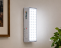 Luminária Galaxy 30 LEDs instalada na parede iluminando o ambiente